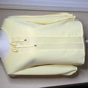 XS New York and Co blouse, pale yellow